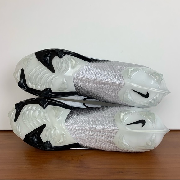Nike Vapor Edge Elite 360 Flyknit Football Cleats - Picture 7 of 12